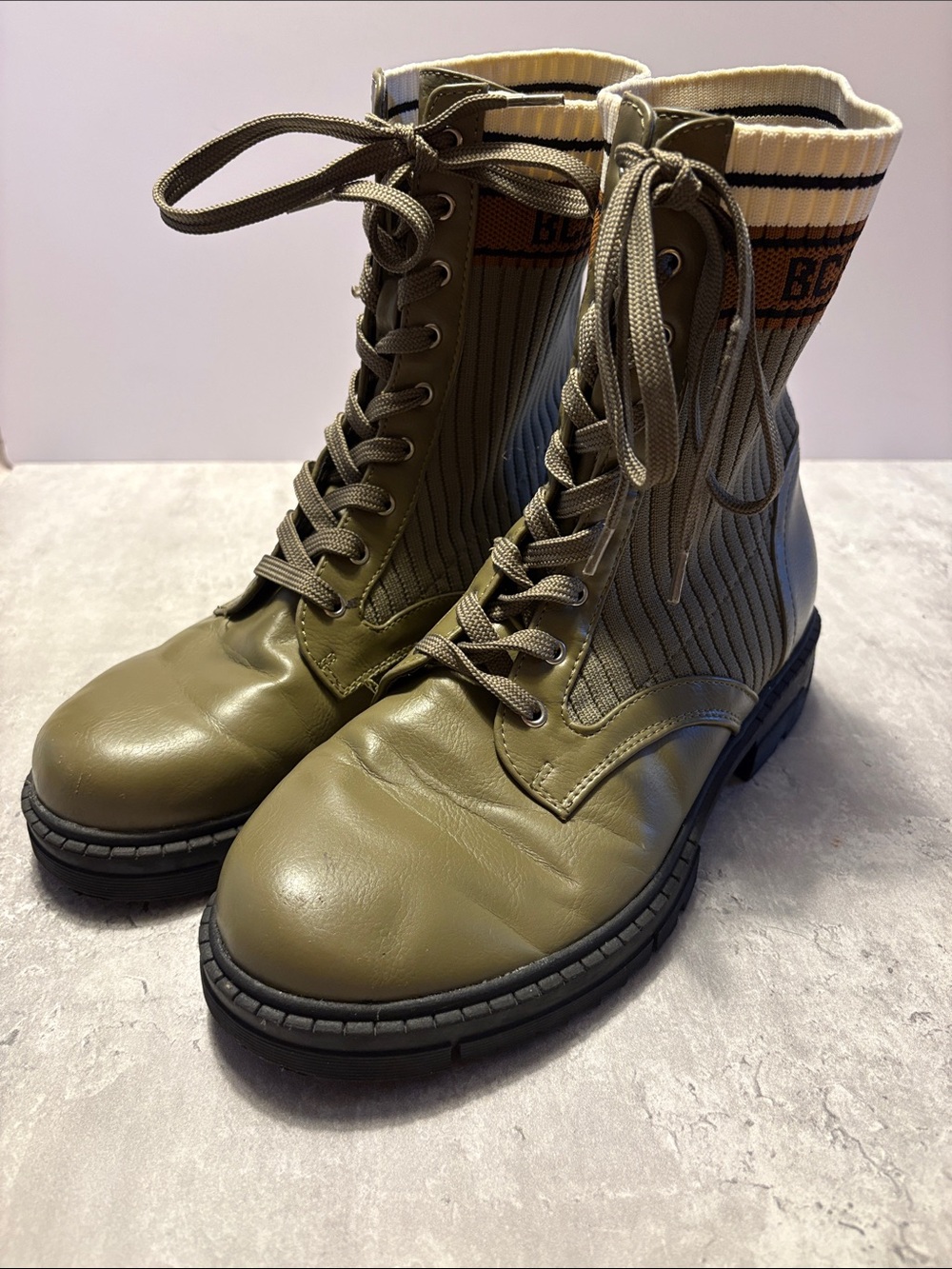 BCBGeneration Olive Lace-Up Knit Cuff Combat Boots women’s size 9